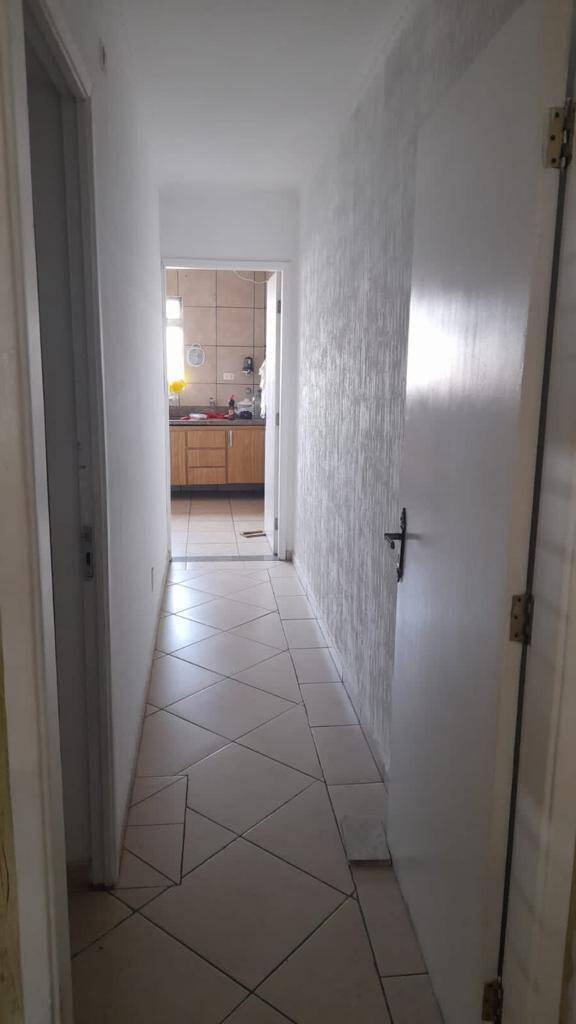 Casa à venda com 3 quartos, 210m² - Foto 4