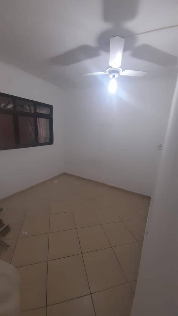 Casa à venda com 3 quartos, 210m² - Foto 16