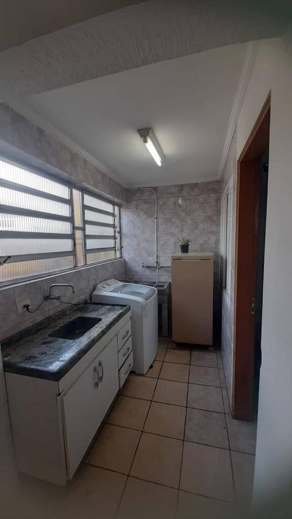 Casa à venda com 3 quartos, 210m² - Foto 8