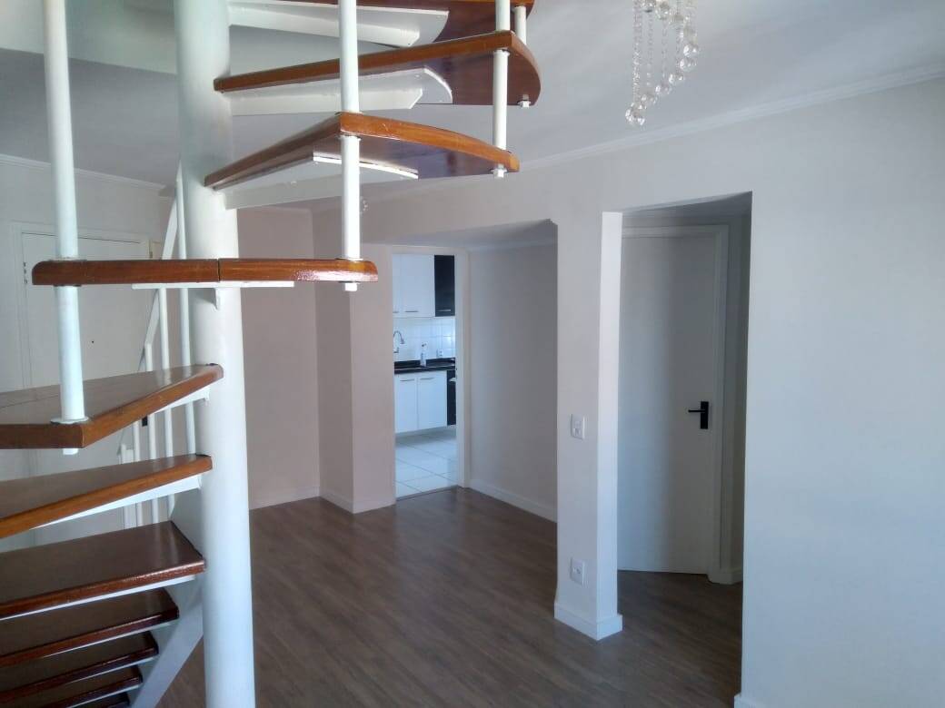 Apartamento à venda com 3 quartos, 110m² - Foto 1