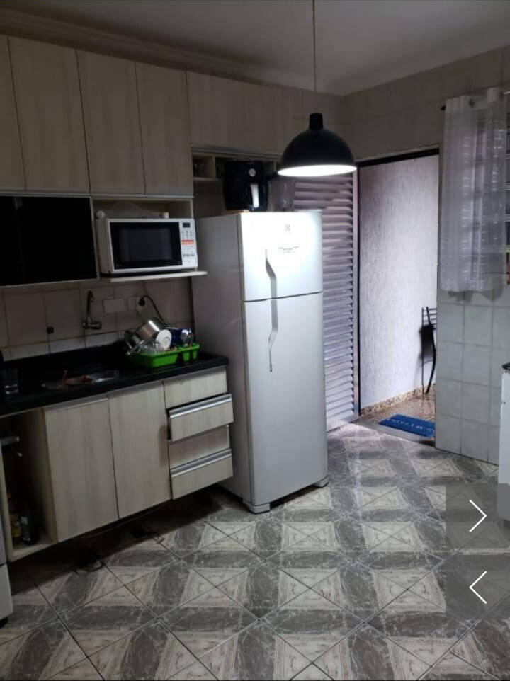 Casa à venda com 4 quartos, 206m² - Foto 9